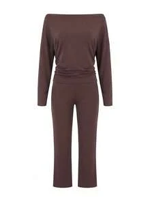 LovelyWholesale Women Off Shoulder Long Sleeve Slim Top, High Waist Flared Leg Pants With Contrast Foldover Waistband 2 Pieces Set, Daily Outfit Fall Outfit - Brown - View 5