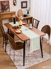 1/16PCS Vintage Minimalist Green & White Striped Lace Table Runner, Reusable Long Tablecloth For Coffee Table, Cabinet, Outdoor Holiday Decor, Suitable For Living Room, Dining Room, Holiday Party, Family Gathering, Wedding Banquet, Birthday Table Decoration - Green - View 4