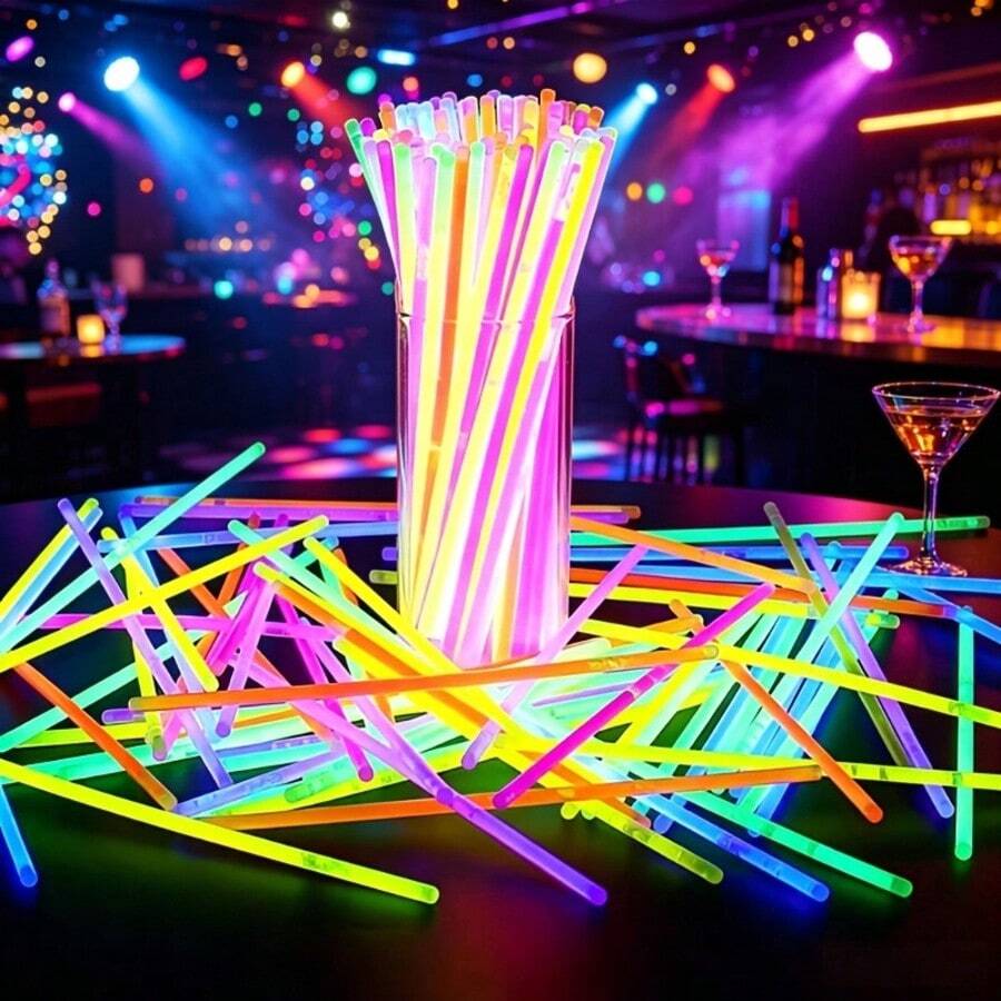 100支多色螢光棒，持續8-12小時，適用於婚禮、派對、演唱會、酒吧、夜店和燈光派對（含50個連接器和50支螢光棒，共100件），適合兒童
