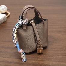 Syal Kulit PU Bertekstur Leci Aneka Warna dan Gaya, Penutup Kunci, Tas Mini Mewah untuk Wanita, Aksesori Kunci, Tas Kecil, Dompet Koin - MultiWarna - View 8