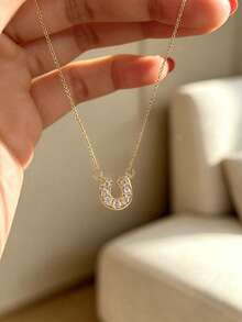 Shescity 1pc Gold Horseshoe Pendant Necklace, Niche Design, Exquisite High-End Collarbone Chain Necklace - Gold - View 6