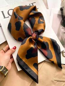 1pc New Leopard Print Square Scarf Bohemian Style Fashion Paisley Print Bandana, Spring/Summer Women's Headscarf Sun Protection Leopard Print Shawl, Suitable For Daily And Vacation Wear - Multicolor - View 3