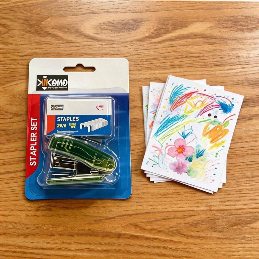 Stapler & Staples - Green - View 1
