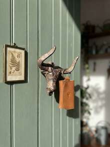 1pc Cast Iron Bull Head Wall Hook, 4.92 Inch Handmade Heavy Duty Rustic Western Style Hook, Bronze Finish, Suitable For Coats, Keys, Leashes, Towels, Hats, Bags, Vintage Barn Farmhouse Year-Round Decor, Indoor/Outdoor Living Room, Bedroom, Kitchen, Housewarming Gift - Rust - View 5