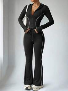 2PCS Women's Black Hooded Sports Set, Short Zip-Up Jacket And Flared Pants, Fitness, Running, Casual Wear - Black - View 3