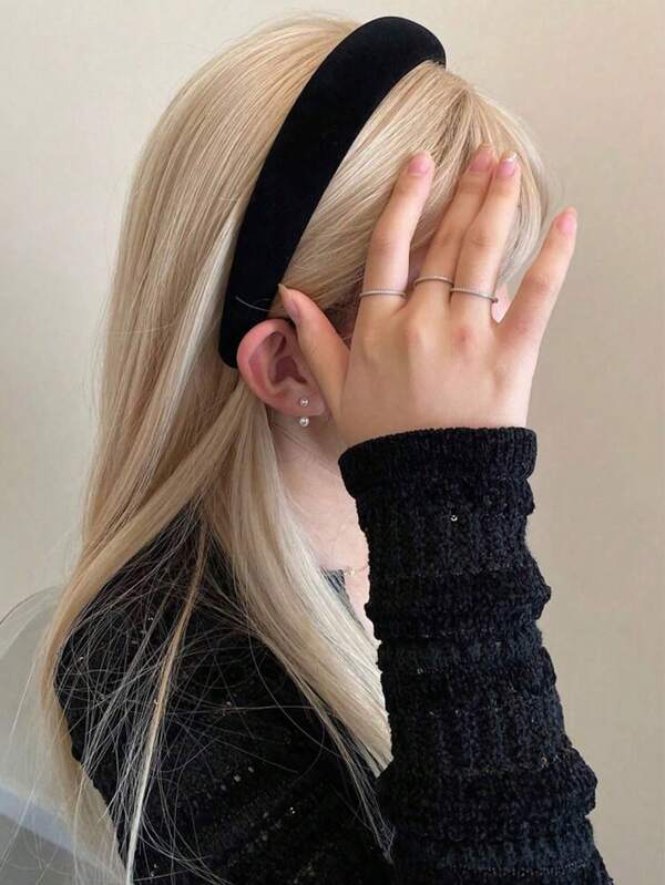 1pc Women's Black Velvet High-End Solid Color Headband Fashion Versatile Retro Hair Accessory Suitable For Daily Outings Face Washing