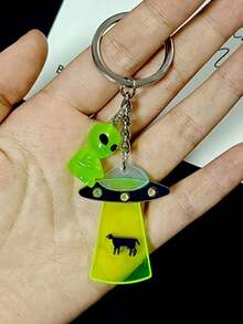Cute Glowing Alien UFO Keychain, Fun Portable Fashion Accessory, Gift For Friends, Earphone Case, Pendant Ornament - Multicolor - View 4