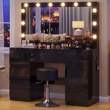 Devoko Dressing Table In Matte White With LED Cosmetic Mirror, Vanity Table Without Stool With 12 LED Lamps, Power Outlets, USB & Type-C, Jewelry Storage And 7 Drawers - 黑色高光+深灰色凳子 - 查看 1
