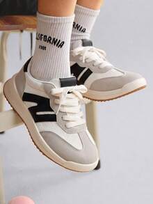 TCVC Color Block Stripe Decor Lace Up Sneakers, Retro Platform Low Top Casual Trainers, Women's Daily Walking Sports Shoes - Black - View 2