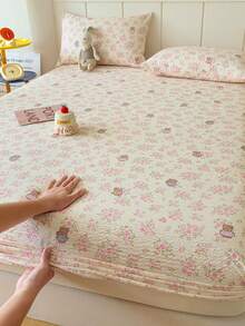 Set Sprei 3 Potong Motif Beruang Bunga Merah Muda, Sprei Ringan, Lembut, dan Nyaman Termasuk 1 Sprei Fitted dan 2 Sarung Bantal, Tanpa Isian, Cocok untuk Asrama, Kamar Tidur, Penggunaan di Rumah, Tersedia Berbagai Ukuran - Berwarna merah muda - View 10