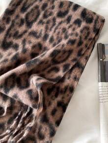 1PcVintage Leopard Print Tassel Scarf, Soft Imitation Cashmere Large Blanket Shawl, Women Autumn Winter Warm Fringe Wrap Scarf - Multicolor - View 7
