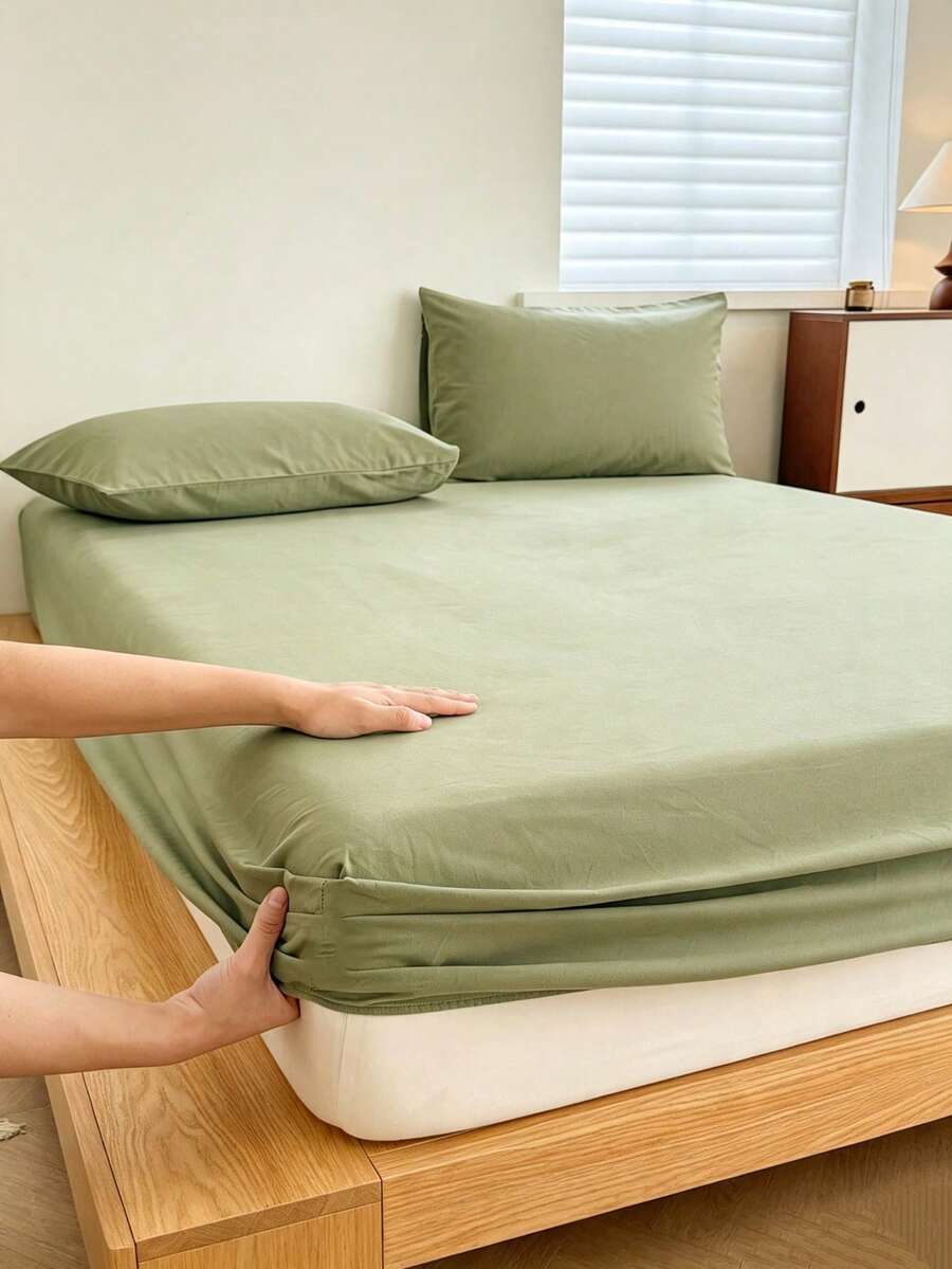 Camel Brushed Soft & Comfortable 3 PiecesBed Sheet Set - Green - View 1