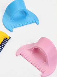 1pc Portable Plastic Finger Sewing Aid Tool, Hand Sewing Edge Stitching Finger Guard, Practical DIY Handmade Embroidery Patchwork Sewing Accessory, Home Sewing Supplies - Multiple Styles - View 5