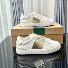 White Leather Sneakers With VL Rivets, Plus-Size Couple's Skating Shoes In Stock, Casual Platform Shoes, Lightweight Color-Block Sneakers - 金色 - 查看 2