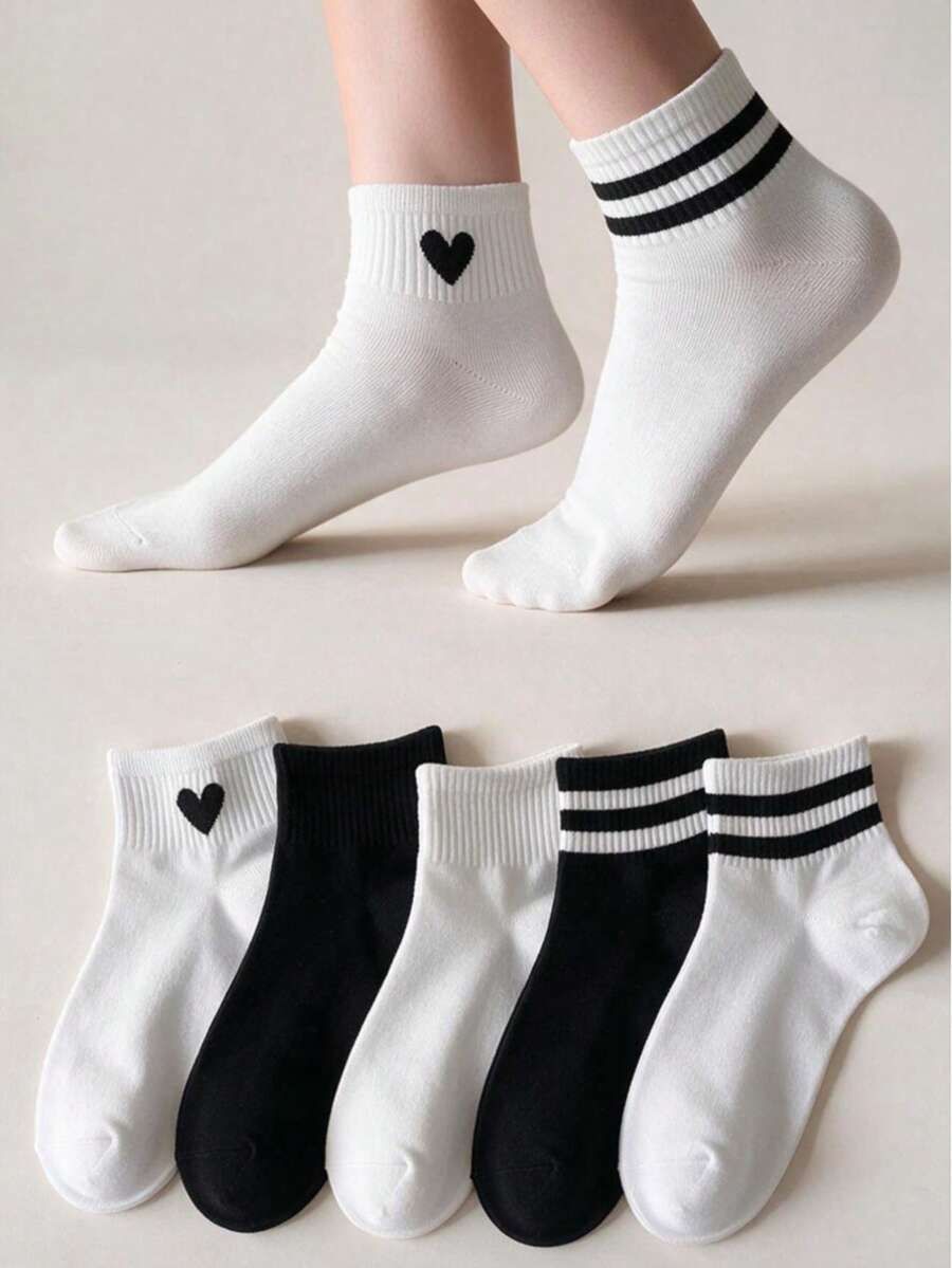 5 Pairs Of Sporty Short Socks - Black and White - View 1