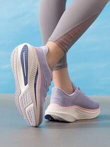 Skechers 女款輕量休閒鞋 GO WALK MAX CUSHIONING ARCH FIT 女款健走鞋 舒適吸震透氣運動鞋 125581-LAV - 薰衣草色 - 查看 5