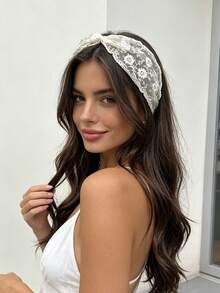 1pc French Vintage Lace Cross Headband, Gentle Vacation Style Hair Accessory, Beach/Daily Versatile Wide Band Decorative Headband - White - View 2