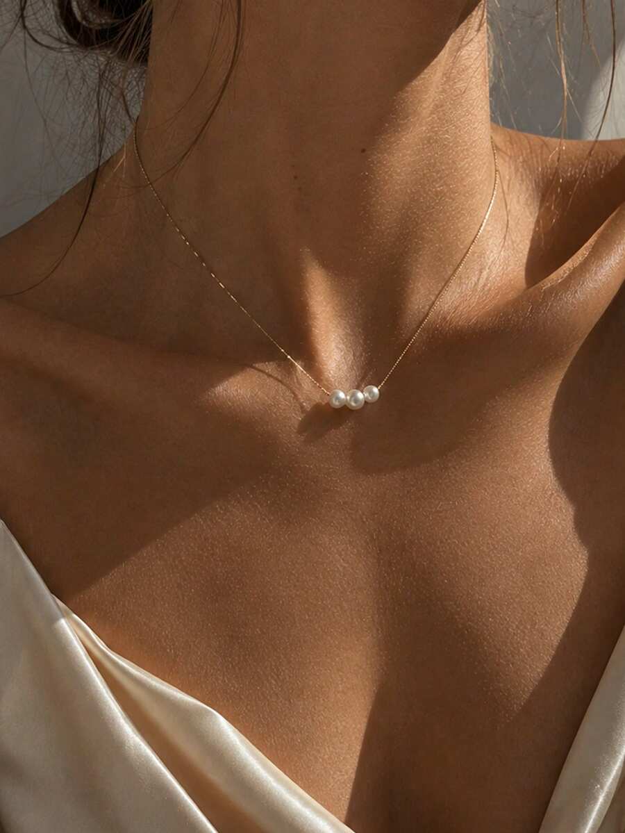Hegaze 1pc Minimalist 3-Pearl Faux Pearl Thin Chain Collarbone Necklace, Light Luxury Gentle Style Commute Small Pearl Pendant Delicate Versatile Necklace - Yellow Gold - View 1