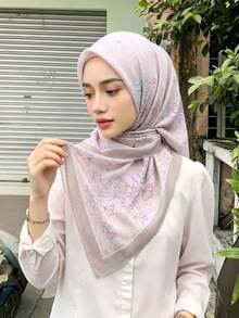 1 Buah Hijab Persegi Wanita 110cm Motif Bunga dan Renda, Hijab Persegi Modis dan Serbaguna, Mudah Dipakai, Cocok untuk Semua Musim - MultiWarna - View 6