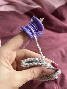 Spiral Knitted Finger Protectors, 4 Colors Available, Crochet Yarn Control Yarn Guide Ring, Handmade DIY Anti-Wear Hand Protection Knitting Tool - Multicolor - View 4