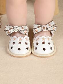 Summer New Infant Girl Floral Bow Hollow Out Sandals Comfortable Non-Slip Babyshoes 3-6-9 Months - White - View 5