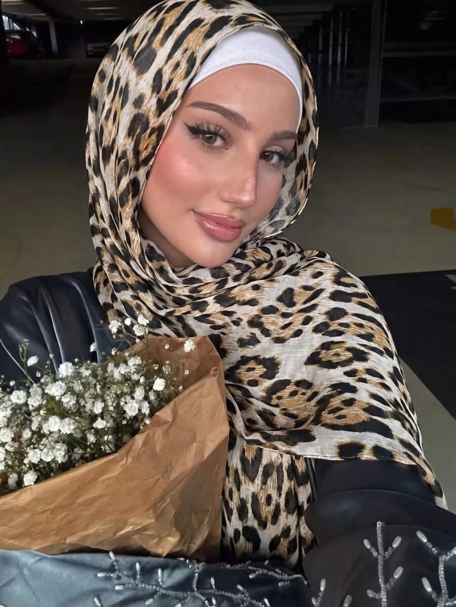 1pc Women's Bohemian Style Fashion Leopard Print Headscarf, Street Versatile Soft Breathable Scarf Windproof Shawl, Suitable For Daily Wear