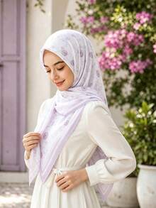 1 Buah Hijab Persegi Wanita 110cm Motif Bunga dan Renda, Hijab Persegi Modis dan Serbaguna, Mudah Dipakai, Cocok untuk Semua Musim - MultiWarna - View 4