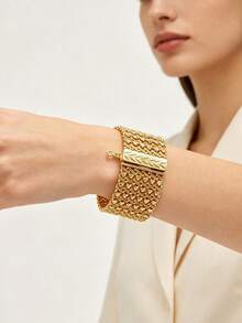 1pc Wide Mesh Heart Pattern Gold Plated Bracelet, Dubai Luxury Wedding Party Bangle For Women, Vintage Textured Chain Bracelet Jewelry Gift - Yellow Gold - View 3