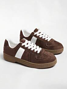 Sepatu Sneakers Olahraga Kasual Wanita Ujung Bulat Datar Bertali Motif Cetak Serbaguna - Coklat - View 5