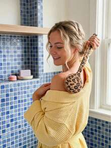 1pc Leopard Print Long Handle Bath Brush, Soft Bristle Back Scrubber, Exfoliating Body Massage Brush, Home Bathroom Accessory - Multicolor - View 1