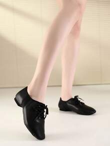 Women's Black Jazz Dance Shoes, Soft Sole Ballet Latin Sports Shoes, Breathable Lace-Up Dance Shoes, Suitable For Practice, Performance, Salsa, Tango - Black - View 1