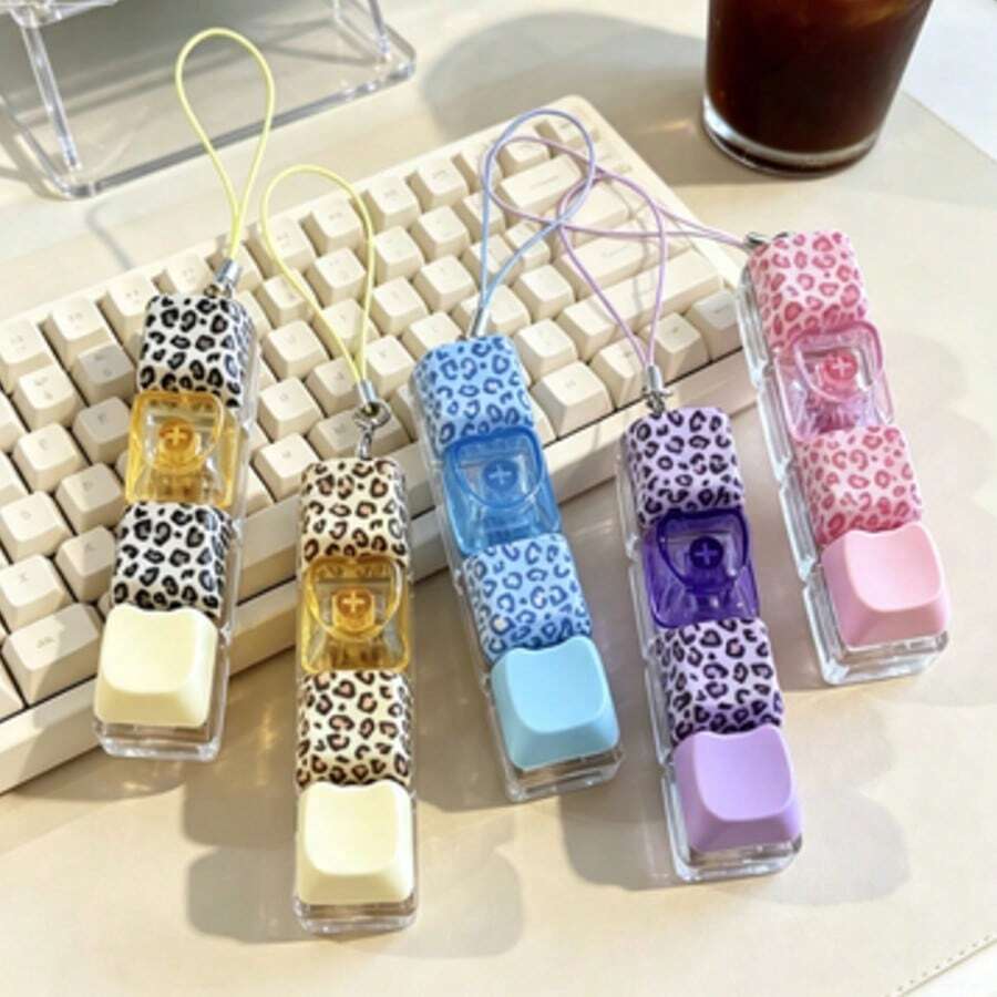 1PC/Random Color In Stock 4-Key Macaron High Transparency Linear Mechanical Keyboard Square Keychain Finger Press Stress Relief Toy Leopard Print Great Tactile Feel Miniature Things Car Accessory Decor Keychain Key Chain Keyboard Fidget Fidget Toys
