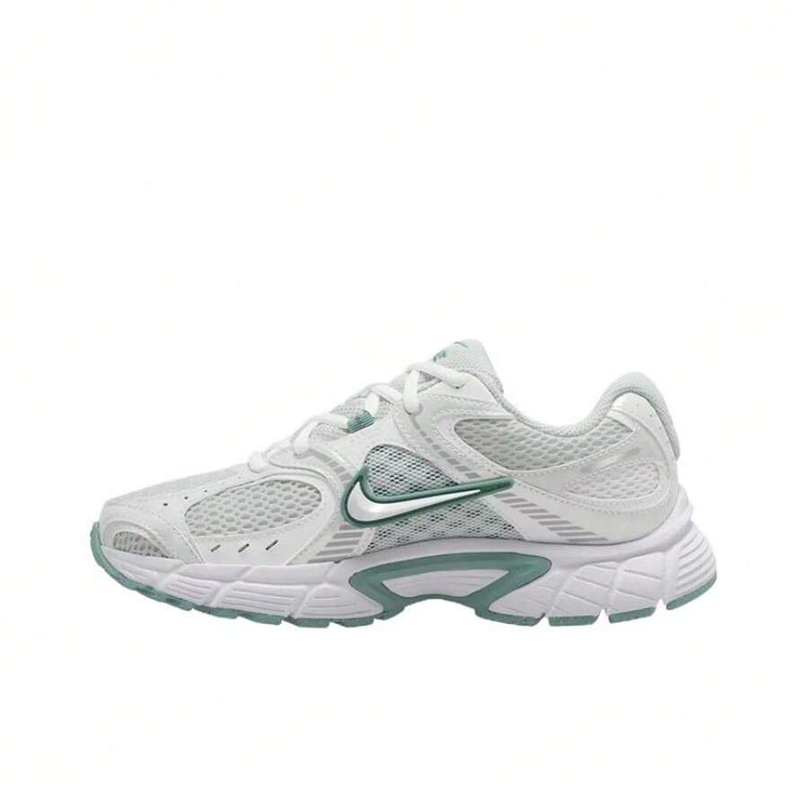 Sepatu Lari Kasual Bertali Rendah Nike V5 RNR yang Bergaya dan Nyaman untuk Wanita, Putih - Putih - View 1