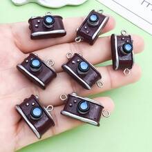 2/10pcs Gantungan Kunci Kamera Mini Vintage Resin Retro untuk Pembuatan Perhiasan DIY Gelang Kalung Anting Gantungan Kunci Tema Perjalanan - Coklat - View 2