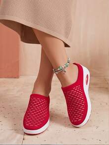 Sepatu Selop Model Mule Jala Ukuran Besar untuk Wanita, Sepatu Kasual Bernapas dengan Sol Lembut, Tanpa Penutup Belakang, Nyaman untuk Aktivitas Luar Ruangan - Merah - View 3