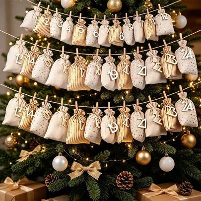CARRIECUR 24 piezas Bolsas para calendario de adviento navideño, bolsas de regalo de lino con cordón y rayas doradas con estrellas, etiquetas de números de madera, pinzas de ropa y cordel, bolsas de regalo DIY para dulces y golosinas de cuenta regresiva navideña