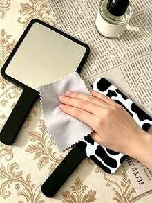 1pc Cow-Shaped Makeup Mirror, Square High-Definition Makeup Mirror With Handle, Portable Vanity Mirror, Suitable For Daily Makeup And Travel Use - Multicolor - View 5