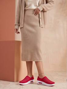 Sepatu Selop Model Mule Jala Ukuran Besar untuk Wanita, Sepatu Kasual Bernapas dengan Sol Lembut, Tanpa Penutup Belakang, Nyaman untuk Aktivitas Luar Ruangan - Merah - View 2
