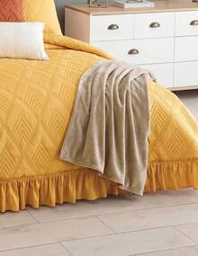 Refresh Your Home With Neo Smooth Quilts: Style, Comfort, And Color For Your Bedroom - MUSTARD - View 3