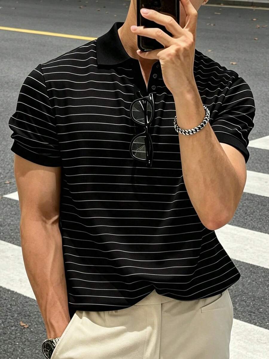 1件男士平滑透氣 Polo 領短袖修身襯衫,黑白條紋,適合戶外運動與休閒穿著,夏季適用 - 黑色 - 查看 1