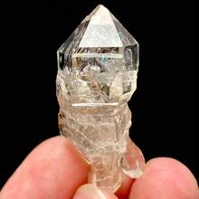 1pc Random Natural Herkimer Quartz Crystal - Hexagonal Prism Skeleton Crystal With Rainbow Color Change, Polished Spiritual Stone For Jewelry Making, Home Decor, Bohemian Style Crystal Pendant, Unisex - Multicolor - View 9