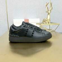 White Leather Sneakers With VL Rivets, Plus-Size Couple's Skating Shoes In Stock, Casual Platform Shoes, Lightweight Color-Block Sneakers - 全黑 - 查看 2