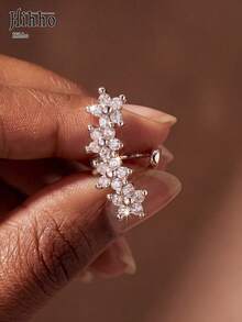Hihho 1pc Galaxy Style Rhinestone Floral Cluster Ear Cuff, C-Shaped Ear Clip, No Piercing Required, Women's Party Atmosphere Ear Jewelry, Daily Accessory - Ear Cuff - View 4