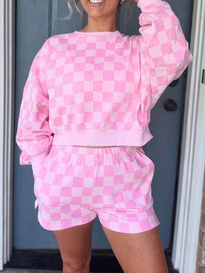 Acelitt Women's Pink & Purple Checkerboard Casual 2 Pieces Set, Round Neck Cropped Top With Matching Shorts, Suitable For Spring And Autumn