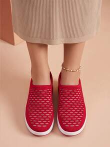 Sepatu Selop Model Mule Jala Ukuran Besar untuk Wanita, Sepatu Kasual Bernapas dengan Sol Lembut, Tanpa Penutup Belakang, Nyaman untuk Aktivitas Luar Ruangan - Merah - View 5