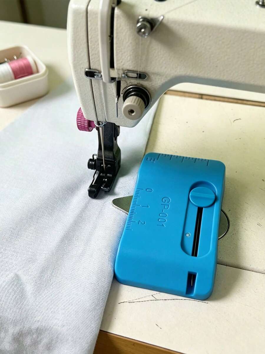 4-In-1 Seam Ripper Tool, Dual Magnetic Design, Built-In Ruler, Edge Guide And Stitch Marker, Includes Tailor's Chalk, Multi-Functional Sewing Repair Accessory, Suitable For DIY Sewing Projects