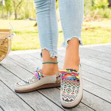 Sepatu Kasual Kanvas Motif Geometris Wanita, Sepatu Loafer Slip-On Bertali Motif Pelangi, Sol Tebal Bernapas, Model Patchwork - Red and White - View 3