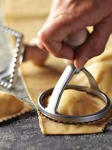 1pc Rustic Wooden Handle Round Dumpling Mold, Dumpling Maker And Italian Ravioli Cutter, Wavy Edge Dough Press, Suitable For Homemade Noodles, Pierogi, Dumplings, Mini Pies And Pastries, Convenient Manual Kitchen Baking Tool, Ideal For Home Cooking And Family Meal Preparation DIY Use - Multiple Styles and Colors - View 4