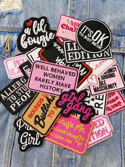 1 Set de 20 piezas de parches bordados con letras en inglés de varios colores, lindos y de moda, personalizados, de poliéster, apliques de insignia, parches termoadhesivos DIY para ropa, accesorios de costura, pegatinas de tela, adecuados para mochilas, jeans, chaquetas, camisetas, sombreros, vestidos, etc.