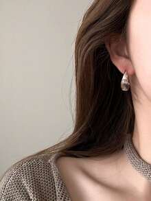 1 Pair Minimalist Fashion Transparent Geometric Decorative Hoop Earrings Suitable For Women's Daily Casual Wear - Silver - View 2